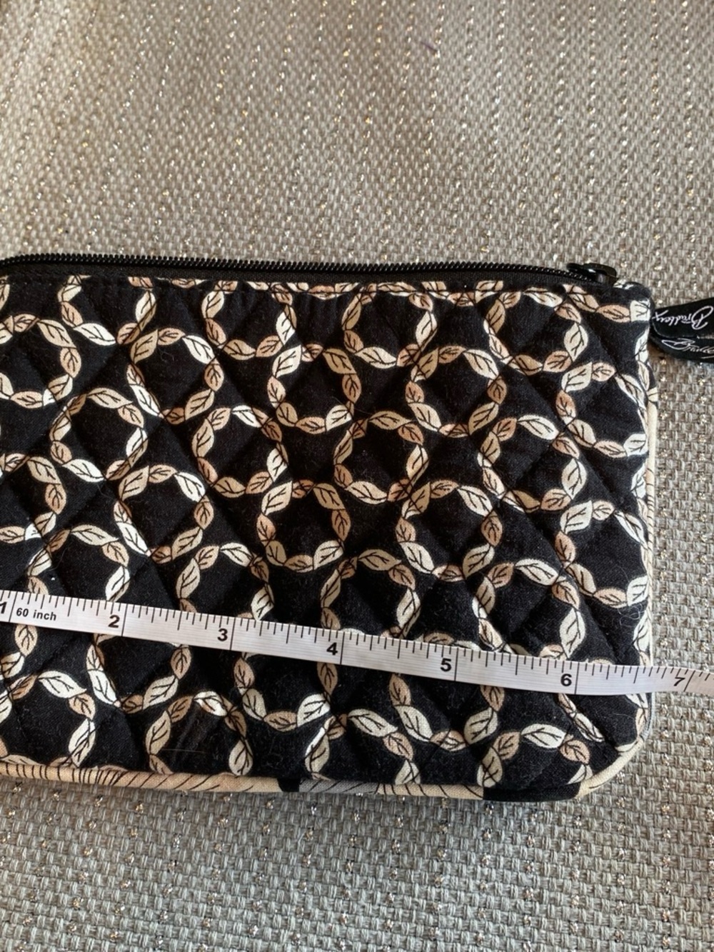 Vera Bradley Black Quilted Zip Card Pouch with Cream Leaf Chain Print